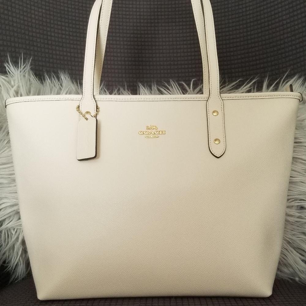COPY - NWT COACH Crossgrain Leather City Tote